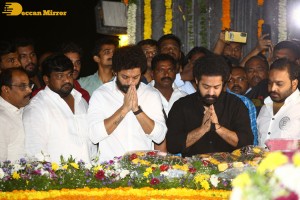 Jr NTR and Kalyan Ram pay tribute to their legendary grandfather N.T. Rama Rao
