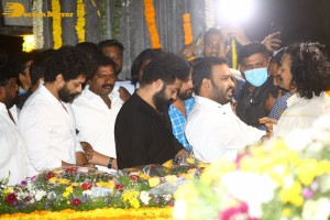 Jr NTR and Kalyan Ram pay tribute to their legendary grandfather N.T. Rama Rao