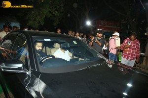 Jr NTR and Kalyan Ram pay tribute to their legendary grandfather N.T. Rama Rao