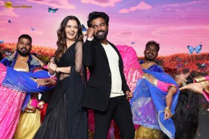 Naa Saami Ranga Pre-Release Function attended by Nagarjuna, Allari Naresh, Ashika Ranganath, Mirnaa Menon, and Rukshar Dhillon