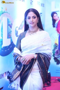 Indian actress nadhiya latest cute photoshoot in a white saree