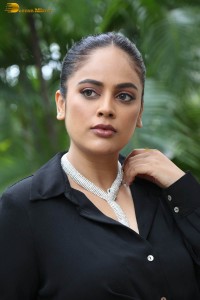 actress nandita swetha hot looks in a black dress