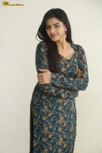 actress Naveena Reddy cute in a salwar