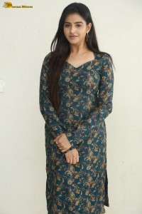 actress Naveena Reddy cute in a salwar