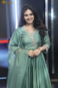 actress Nayan Sarika beautiful looks in a green dress