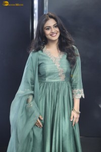 actress Nayan Sarika beautiful looks in a green dress