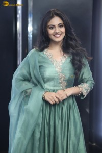 actress Nayan Sarika beautiful looks in a green dress