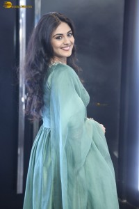 actress Nayan Sarika beautiful looks in a green dress