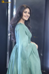 actress Nayan Sarika beautiful looks in a green dress