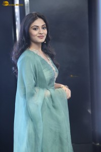 actress Nayan Sarika beautiful looks in a green dress