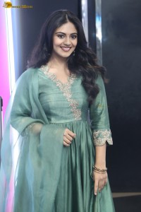 actress Nayan Sarika beautiful looks in a green dress