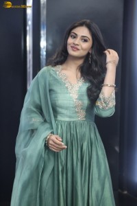 actress Nayan Sarika beautiful looks in a green dress