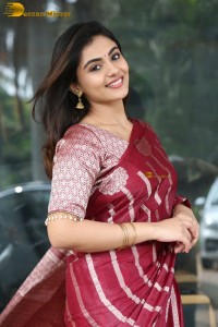 actress Nayan Sarika pretty in a red saree