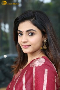 actress Nayan Sarika pretty in a red saree