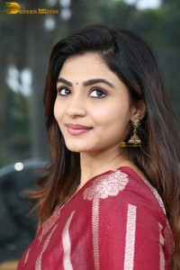 actress Nayan Sarika pretty in a red saree