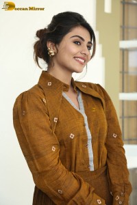 actress nayan sarika gorgeous in brown skirt and shirt