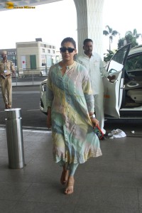Indian actress Nayanthara spotted in a salwar dress at mumbai airport