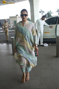 Indian actress Nayanthara spotted in a salwar dress at mumbai airport