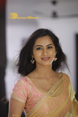 Telugu Actress Neha Krishna 