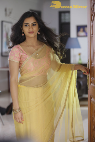 Telugu Actress Neha Krishna 