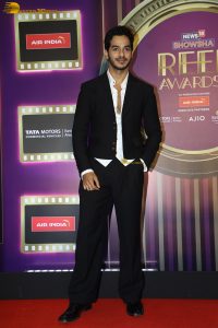 News18 Showsha Reel Awards attended by Madhuri Dixit, Ananya Panday, Mahira Sharma, and others