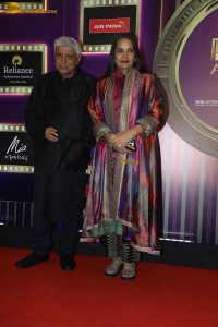 News18 Showsha Reel Awards attended by Madhuri Dixit, Ananya Panday, Mahira Sharma, and others