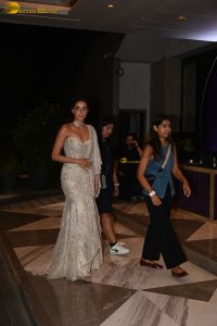 News18 Showsha Reel Awards attended by Madhuri Dixit, Ananya Panday, Mahira Sharma, and others