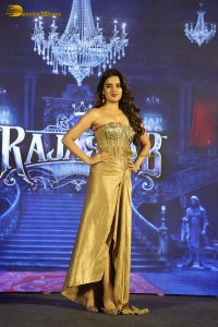 actress nidhi agarwal gorgeous in a gold color dress