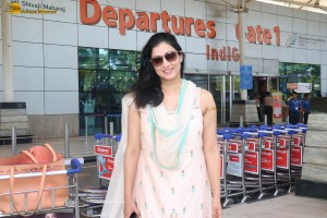 actress niharica raizada in a salwar kameez spotted at mumbai airport