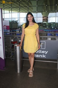 actress niharica raizada cute looks in a yellow dress