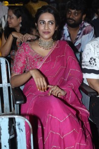 actress and producer Niharika Konidela beautiful in a pink saree