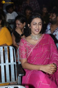 actress and producer Niharika Konidela beautiful in a pink saree