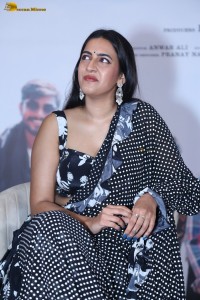 tollywood actress and producer Niharika Konidela cute in a black and white saree