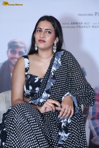 tollywood actress and producer Niharika Konidela cute in a black and white saree