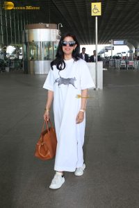 actress Nimrat Kaur pretty in all white at mumbai airport
