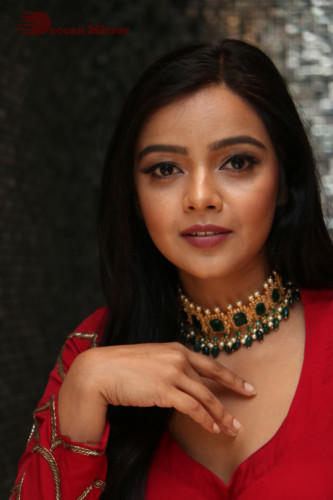 Telugu Actress Nithya Shetty photoshoot in a red dress