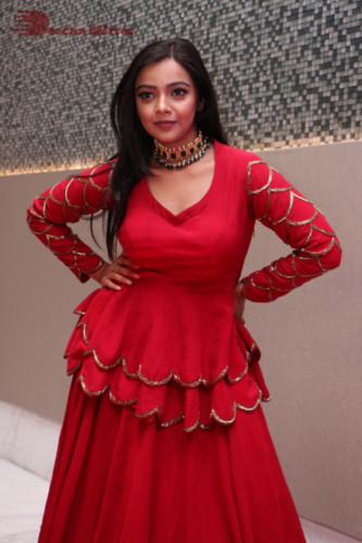 Telugu Actress Nithya Shetty photoshoot in a red dress