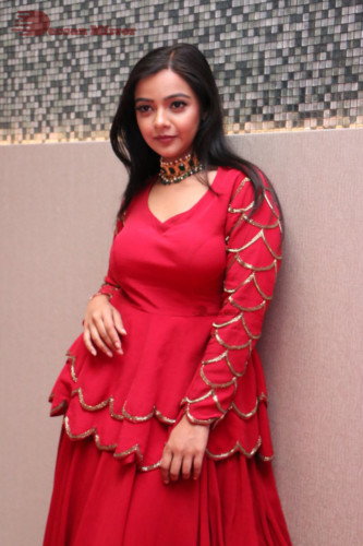 Telugu Actress Nithya Shetty photoshoot in a red dress