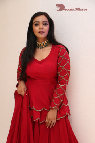 Telugu Actress Nithya Shetty photoshoot in a red dress