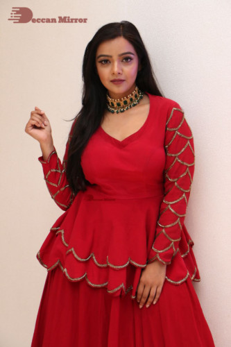 Telugu Actress Nithya Shetty photoshoot in a red dress