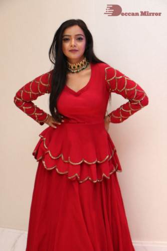 Telugu Actress Nithya Shetty photoshoot in a red dress