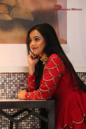 Telugu Actress Nithya Shetty photoshoot in a red dress