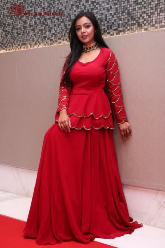 Telugu Actress Nithya Shetty photoshoot in a red dress