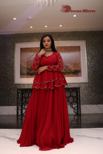 Telugu Actress Nithya Shetty photoshoot in a red dress