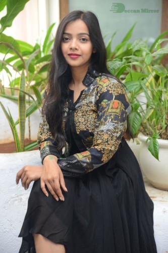 Nithya Shetty (16)
