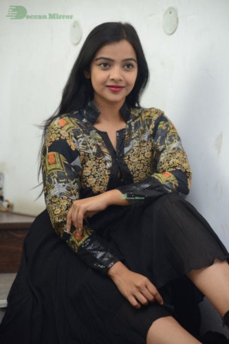 Nithya Shetty (25)