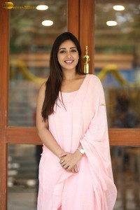 indian actress nivetha pethuraj in a pink salwar kameez dress