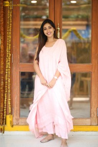 indian actress nivetha pethuraj in a pink salwar kameez dress