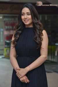 Nivetha-Pethuraj-24