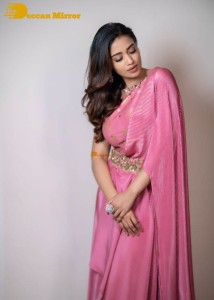 Actress Nivetha Pethuraj in a pink saree